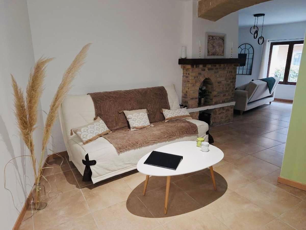 La Bonbonniere Gite De Charme Avec Jacuzzi Malaucene Exterior photo